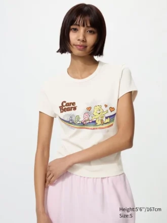 Camiseta con estampado gráfico «Cheerful Characters UT» para mujer