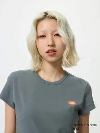 Camiseta con estampado gráfico «Cheerful Characters UT» para mujer