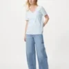 Camiseta de cuello en V de algodón slub para mujer