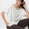 Camiseta de mujer AIRism de corte holgado con cuello en V | 2 Way