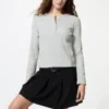 Camiseta de mujer con cuello Henley acanalado
