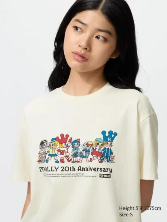 Camiseta gráfica Pop Mart UT para mujer