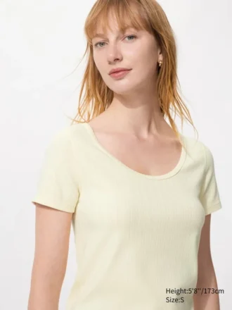 Camiseta mini de cuello redondo con punto calado para mujer