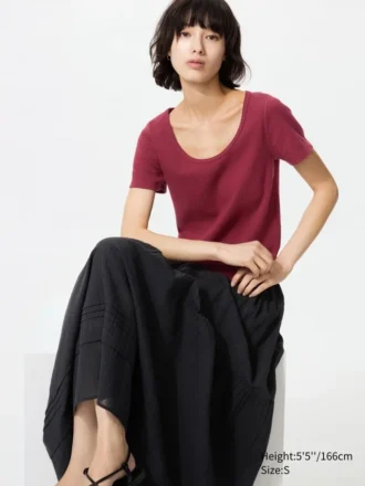 Camiseta mini de cuello redondo con punto calado para mujer