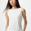 Camiseta sin mangas de jersey crepé con cuello barco para mujer