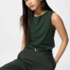 Camiseta sin mangas de jersey crepé con cuello barco para mujer Camiseta sin mangas de jersey crepé con cuello barco para mujer