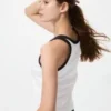 Camiseta sin mangas de mujer con canalé suave | Ringer