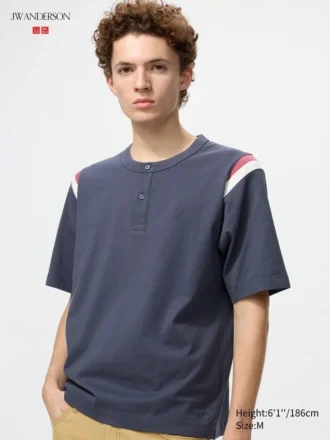 Camiseta unisex con cuello Henley