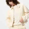 Chaqueta corta de pana para mujer en pantalones cortos Chaqueta corta de pana para mujer en pantalones cortos