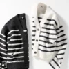 Cárdigan corto de mujer de Souffle Yarn | A rayas | Cuello en V Cárdigan corto de mujer de Souffle Yarn | A rayas | Cuello en V