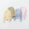 Cárdigan de cuello en V de algodón suave para mujer Cárdigan de cuello en V de algodón suave para mujer