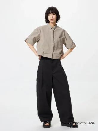 Pantalones cargo de corte acampanado para mujer
