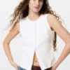 Partes de arriba con abertura frontal para mujer